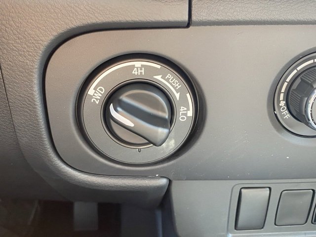 New 2025 Nissan Frontier S image 22