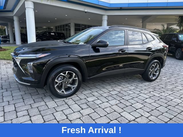 Used 2024 Chevrolet Trax LT FWD image 21
