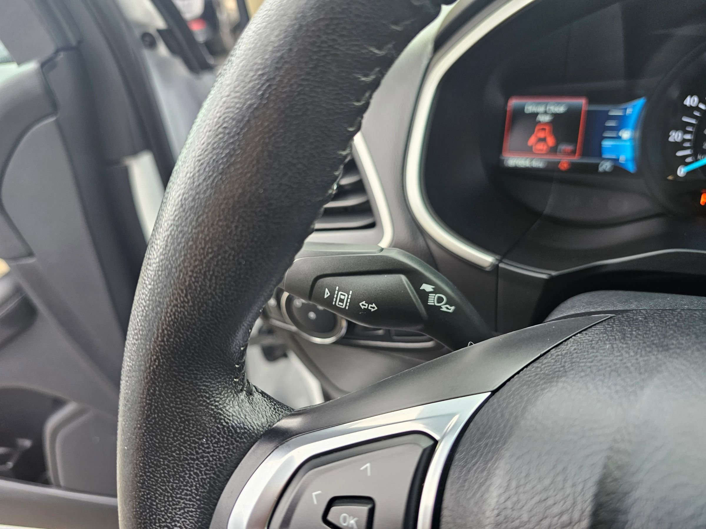 Used 2020 Ford Edge SEL AWD/4WD image 20