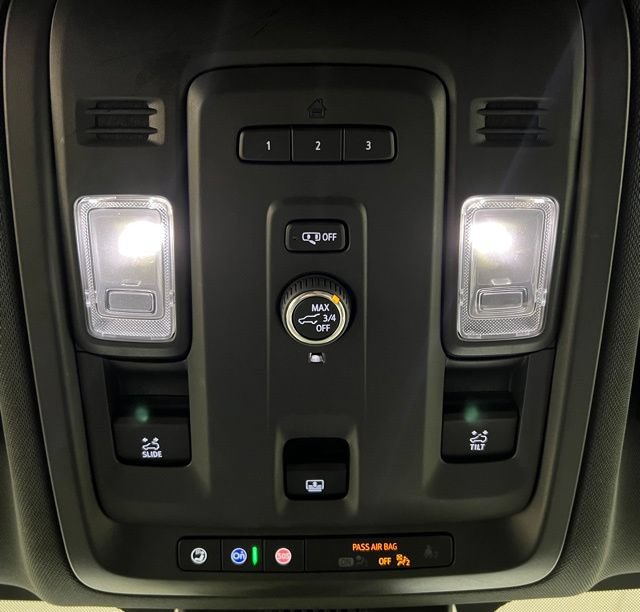 Used 2024 Chevrolet Suburban RST AWD/4WD image 40