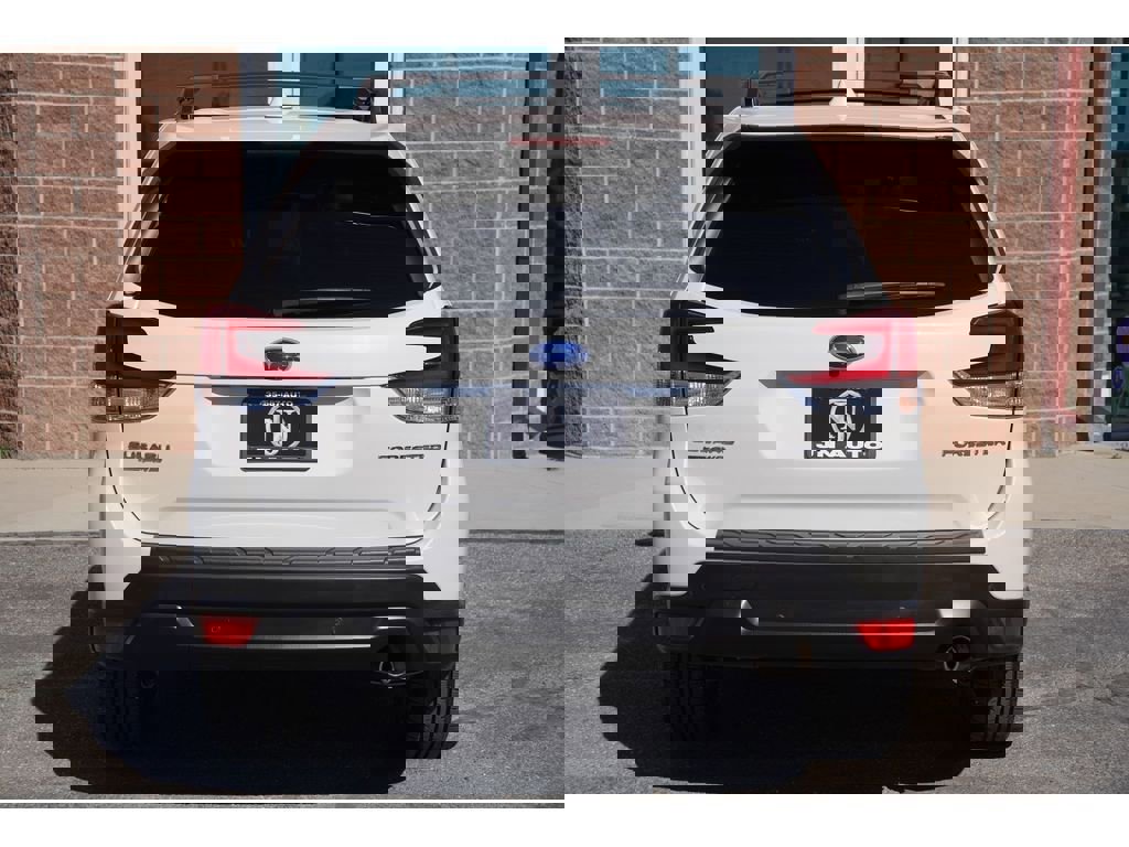 Used 2020 Subaru Forester Limited w/ Popular Package #3 image 3