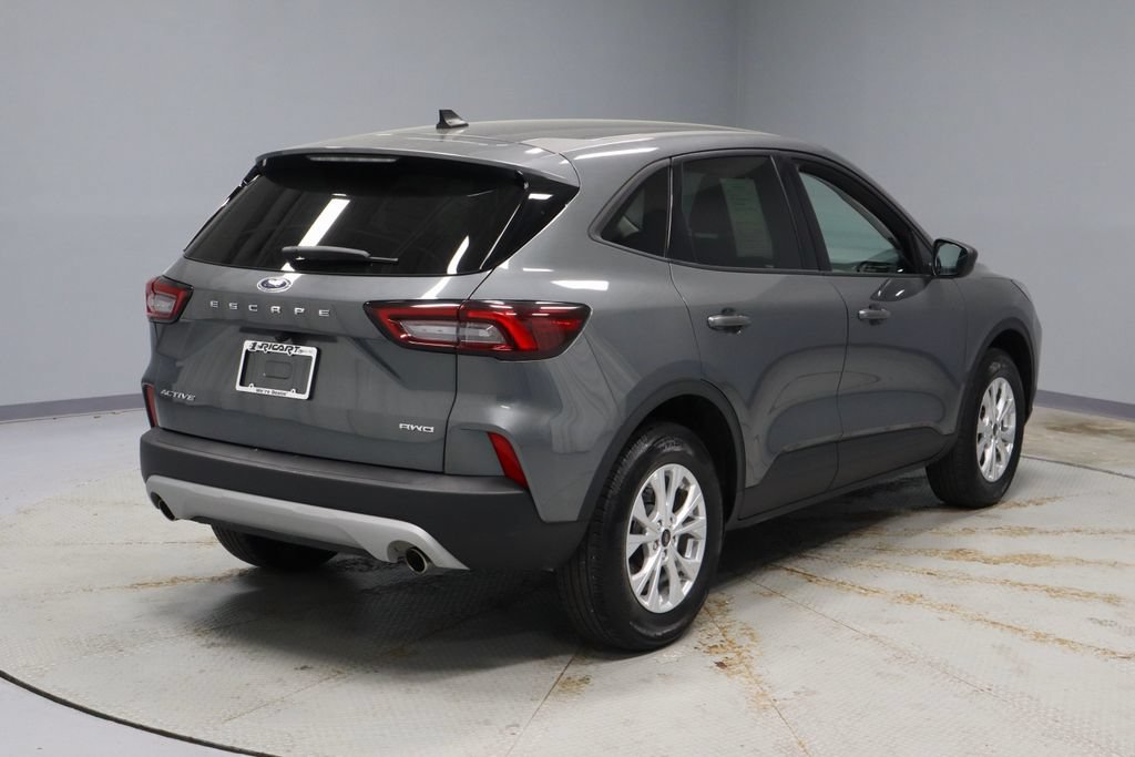 Certified 2025 Ford Escape Active AWD/4WD image 11