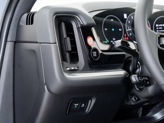 Certified 2025 Porsche Cayenne image 11