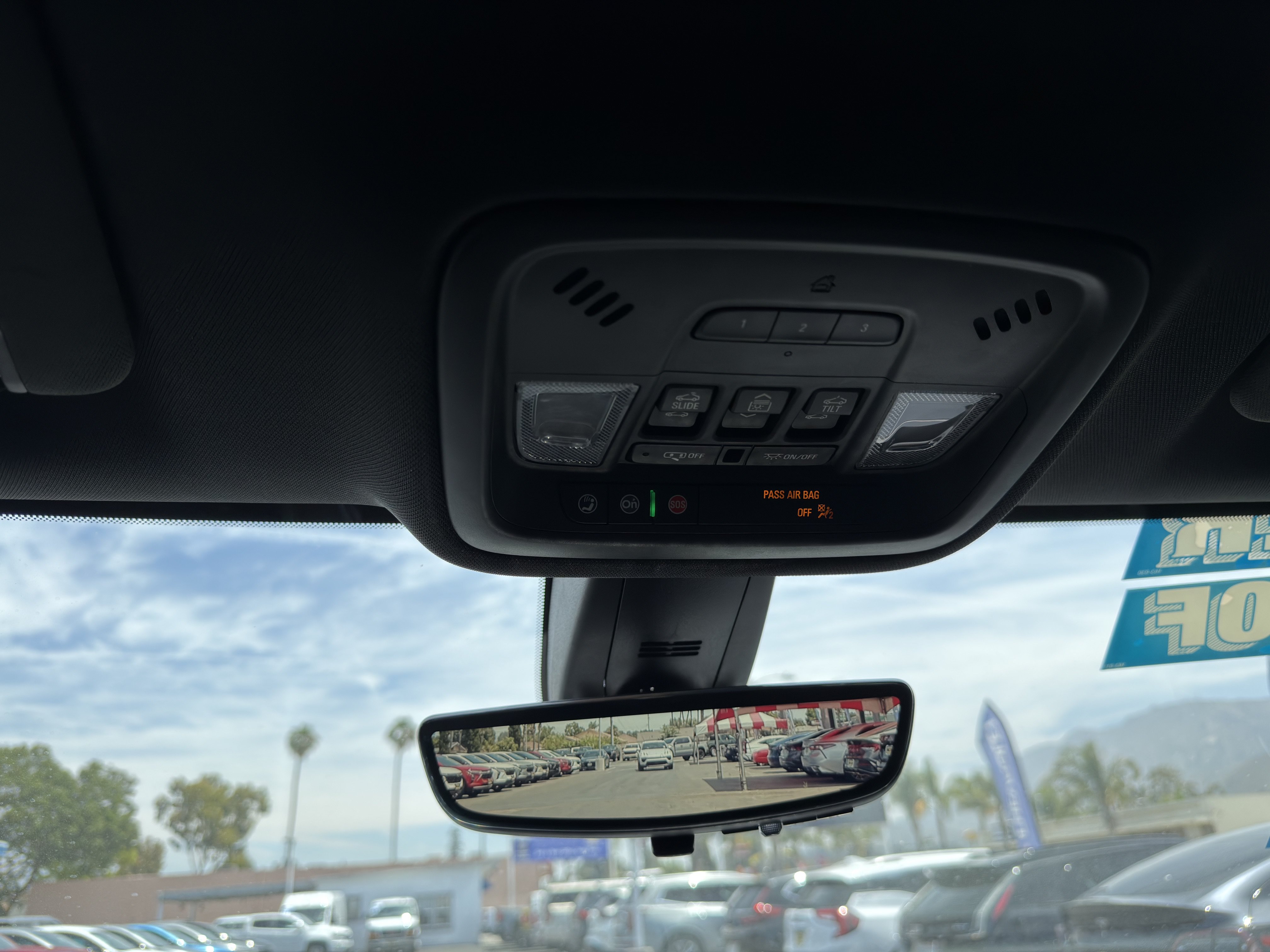 Used 2023 Chevrolet Traverse RS AWD/4WD image 42