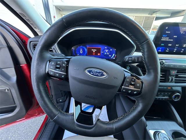 Used 2022 Ford Escape Titanium w/ Titanium Premium Package image 11