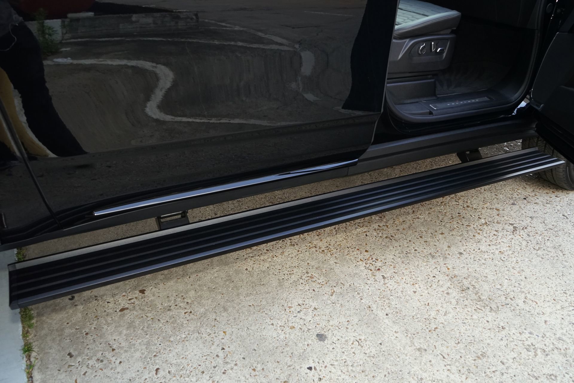 Used 2026 Cadillac Escalade ESV V image 38