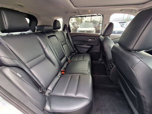 Certified 2021 Nissan Rogue SV w/ Premium Package FWD image 29