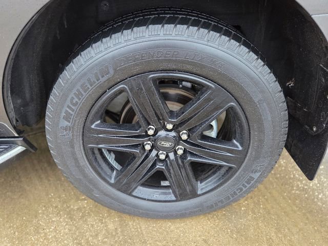 Used 2021 Ford Expedition XLT image 12