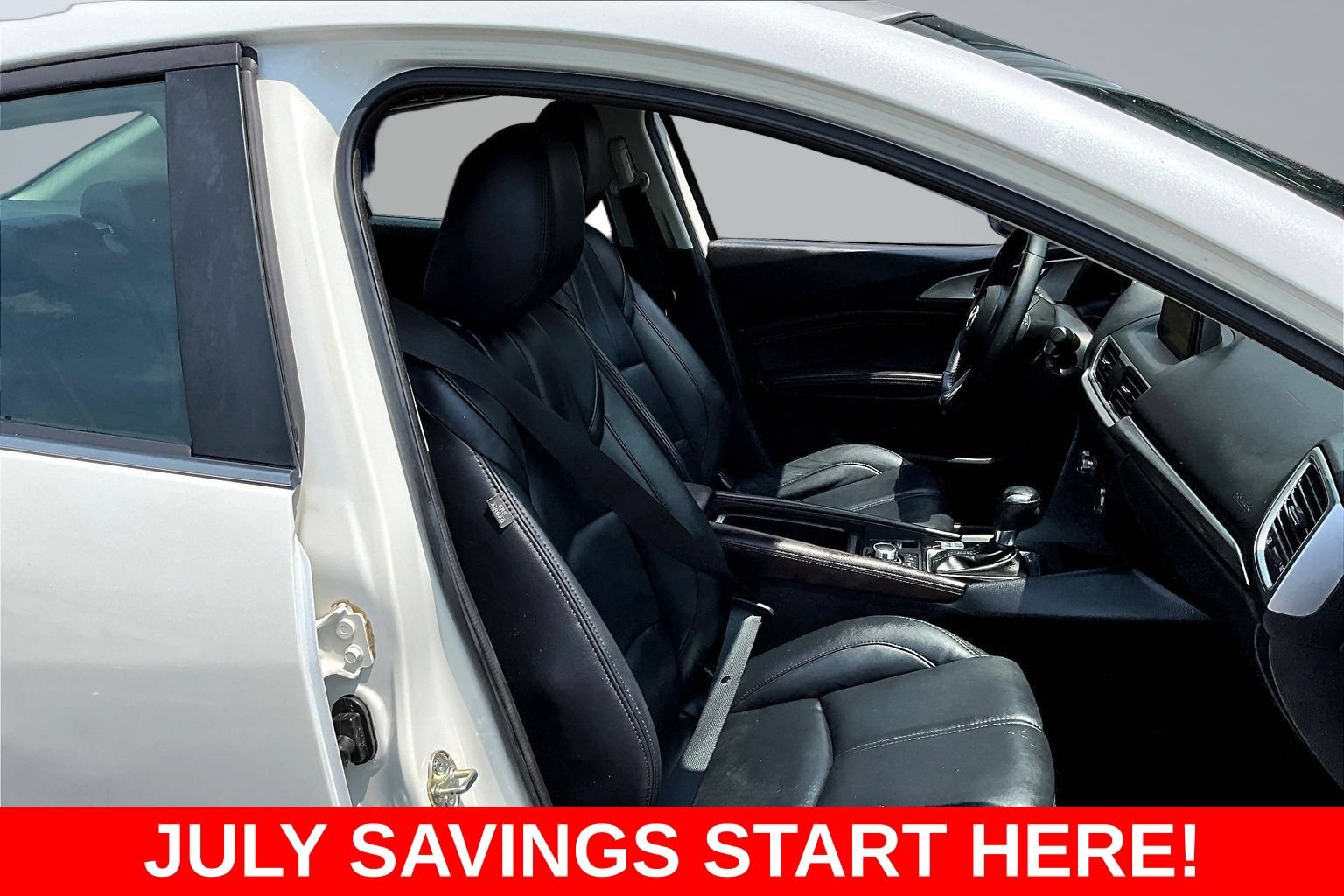 Used 2018 MAZDA MAZDA3 Touring FWD image 34