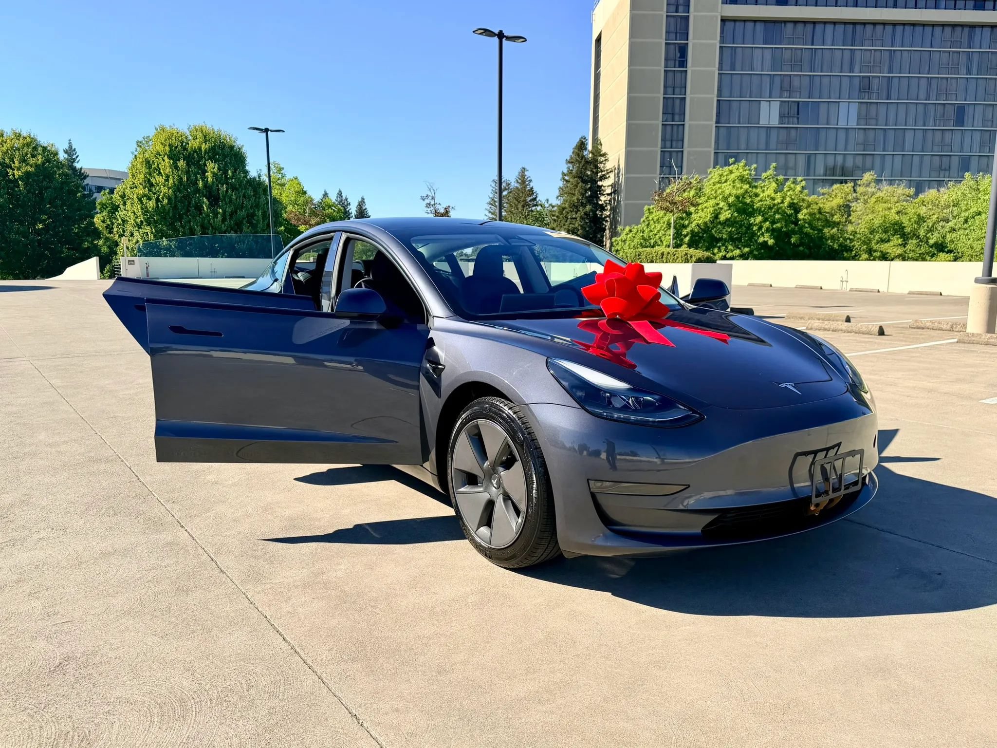 Used 2023 Tesla Model 3 Standard Range RWD image 32