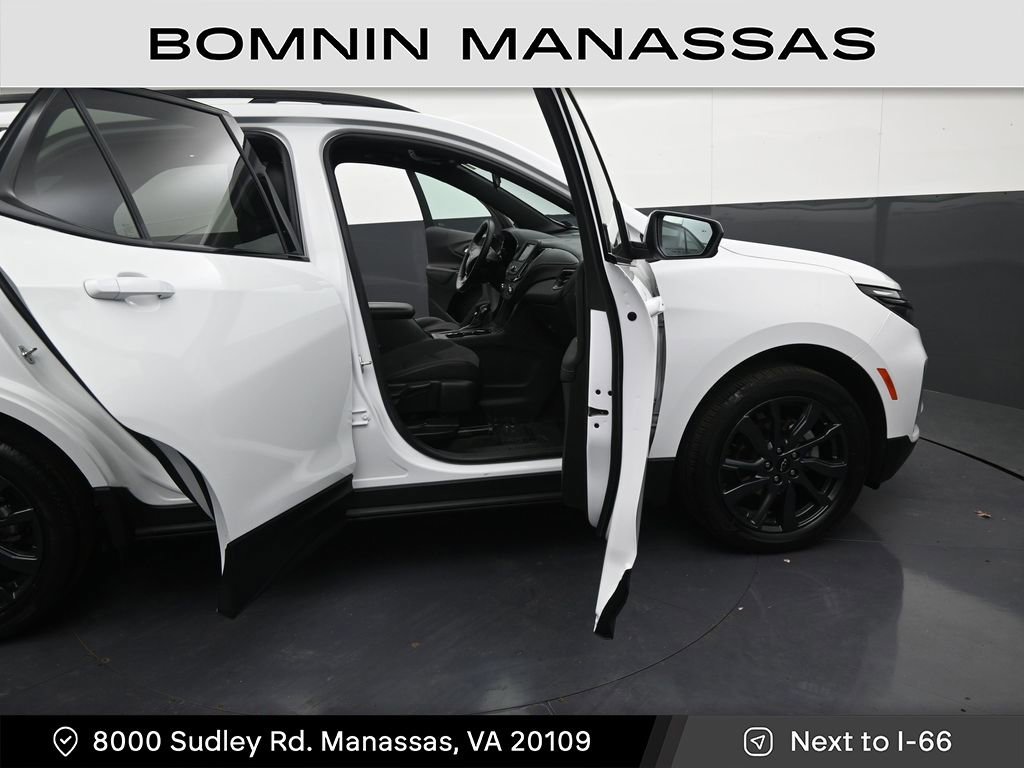 Used 2024 Chevrolet Equinox RS AWD/4WD image 9