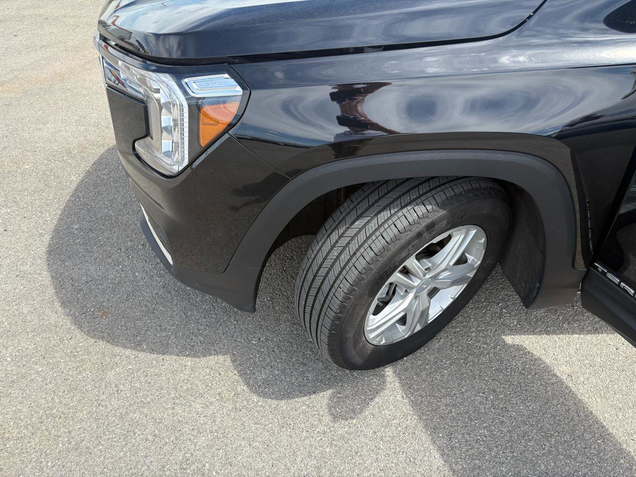 Used 2024 GMC Terrain SLE w/ Driver Convenience Package FWD image 61