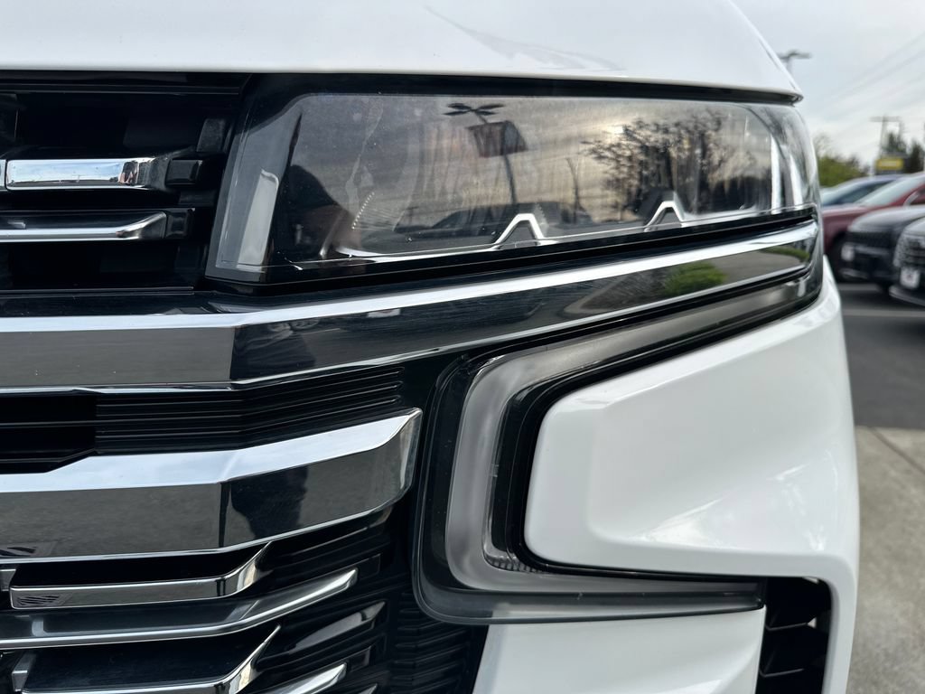 Used 2021 Chevrolet Tahoe Premier w/ Premium Package AWD/4WD image 9