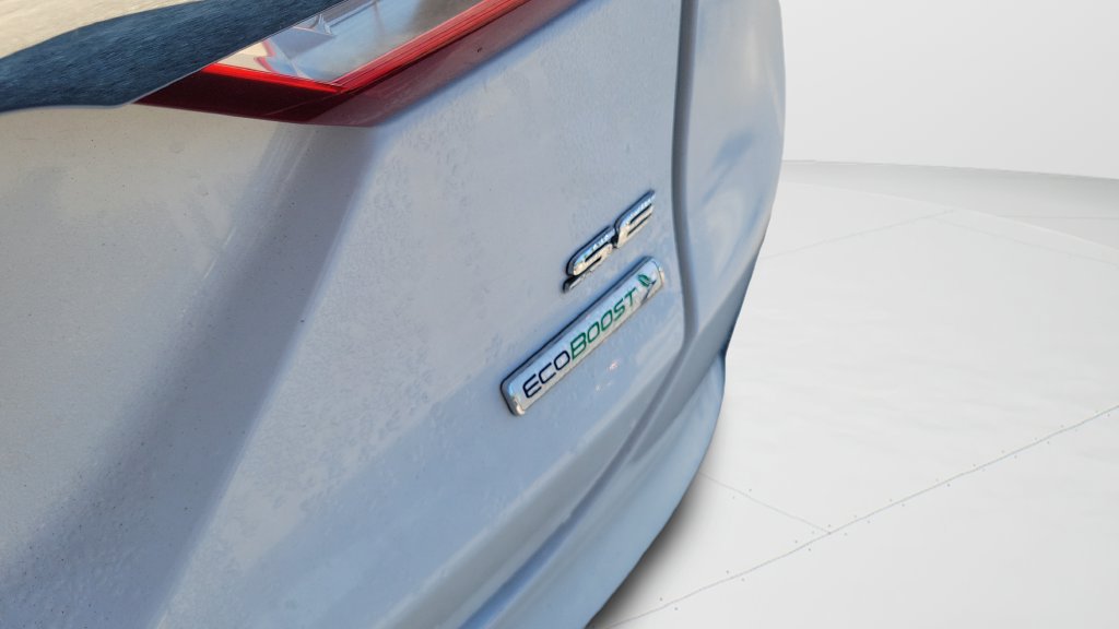 Used 2017 Ford Fusion SE FWD image 8