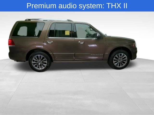 Used 2017 Lincoln Navigator Select AWD/4WD image 9