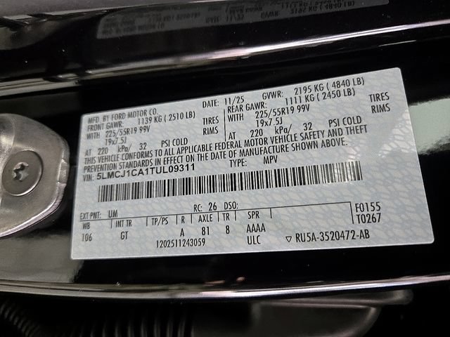 New 2026 Lincoln Corsair Premiere FWD image 21