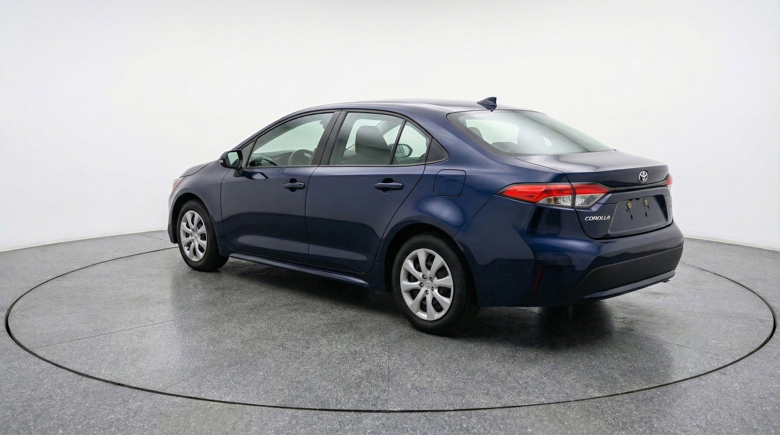 Used 2025 Toyota Corolla LE image 6