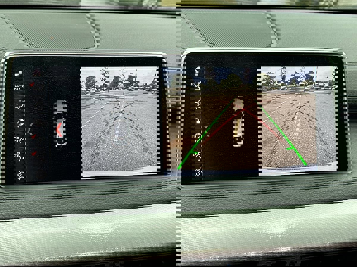 Used 2019 BMW X6 xDrive35i w/ M Sport Package image 44