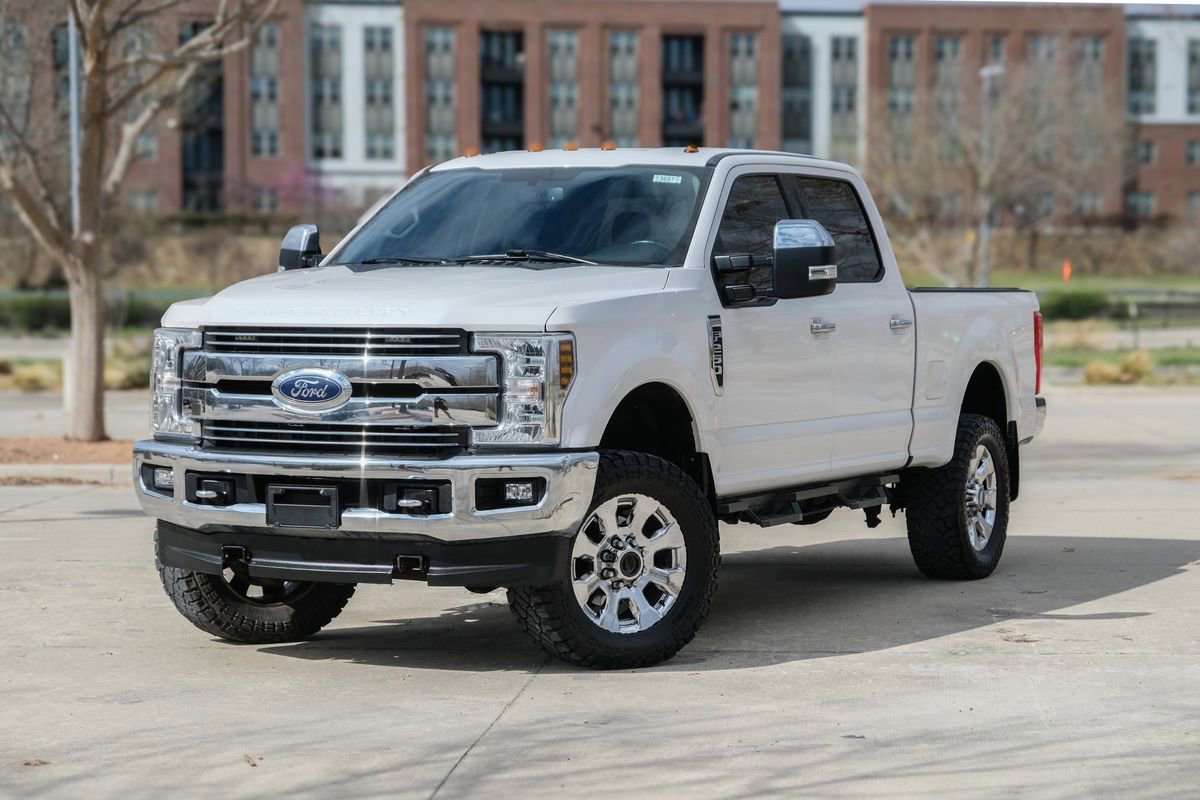 Used 2018 Ford F250 Lariat w/ Chrome Package image 7
