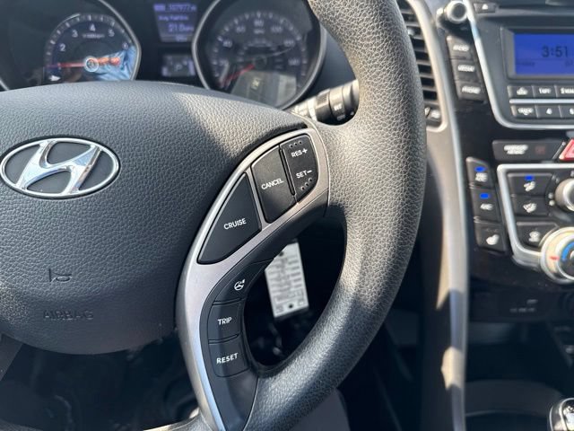Used 2016 Hyundai Elantra GT FWD image 17