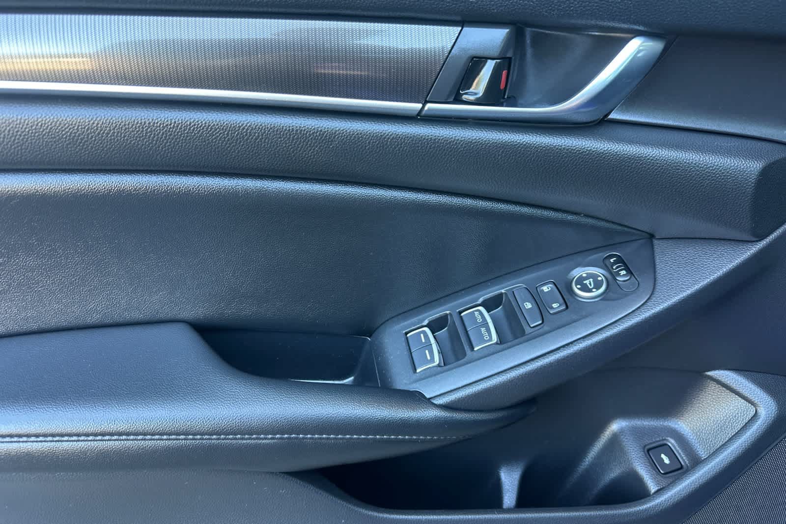 Used 2021 Honda Accord Sport Special Edition image 12