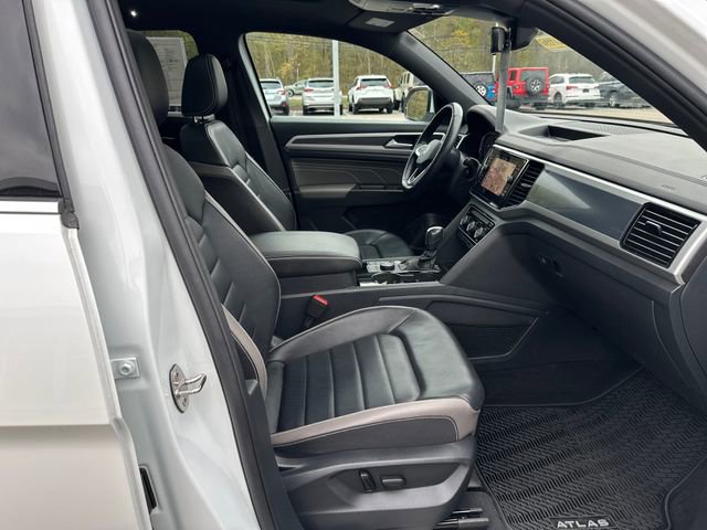 Used 2022 Volkswagen Atlas Cross Sport SEL Premium R-Line AWD/4WD image 38