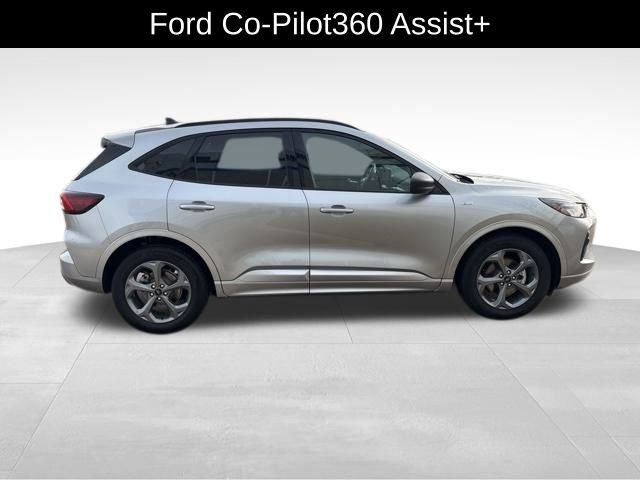 Used 2023 Ford Escape ST-Line w/ Tech Pack #1 image 9