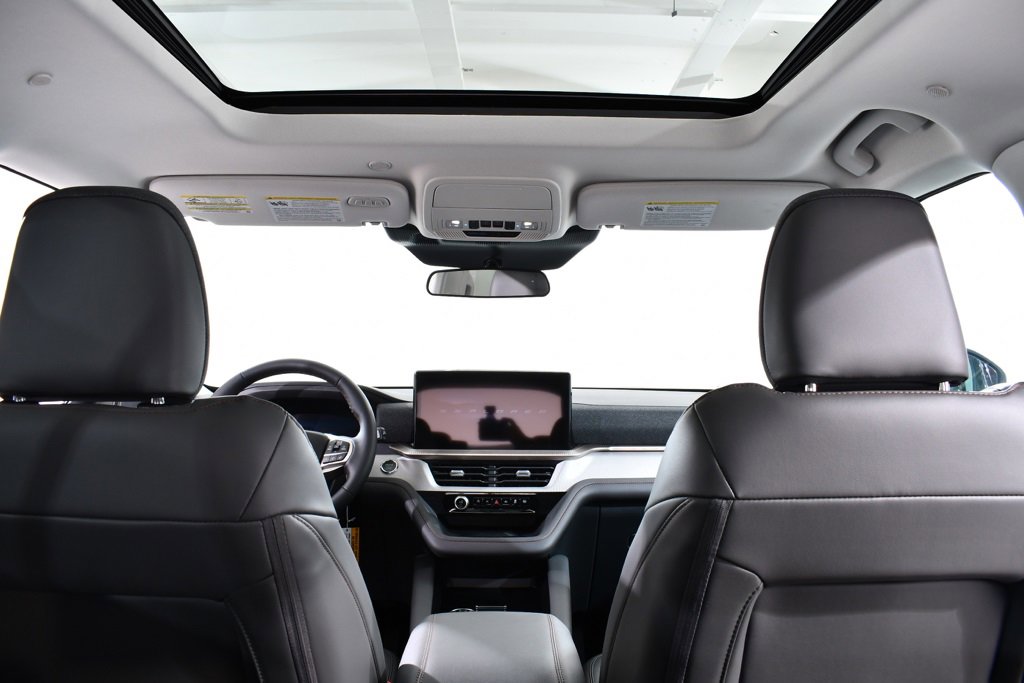New 2025 Ford Explorer Active w/ Active Comfort Package image 17