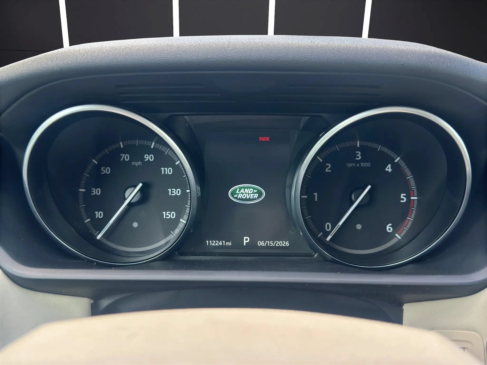 Used 2017 Land Rover Discovery HSE AWD/4WD image 18