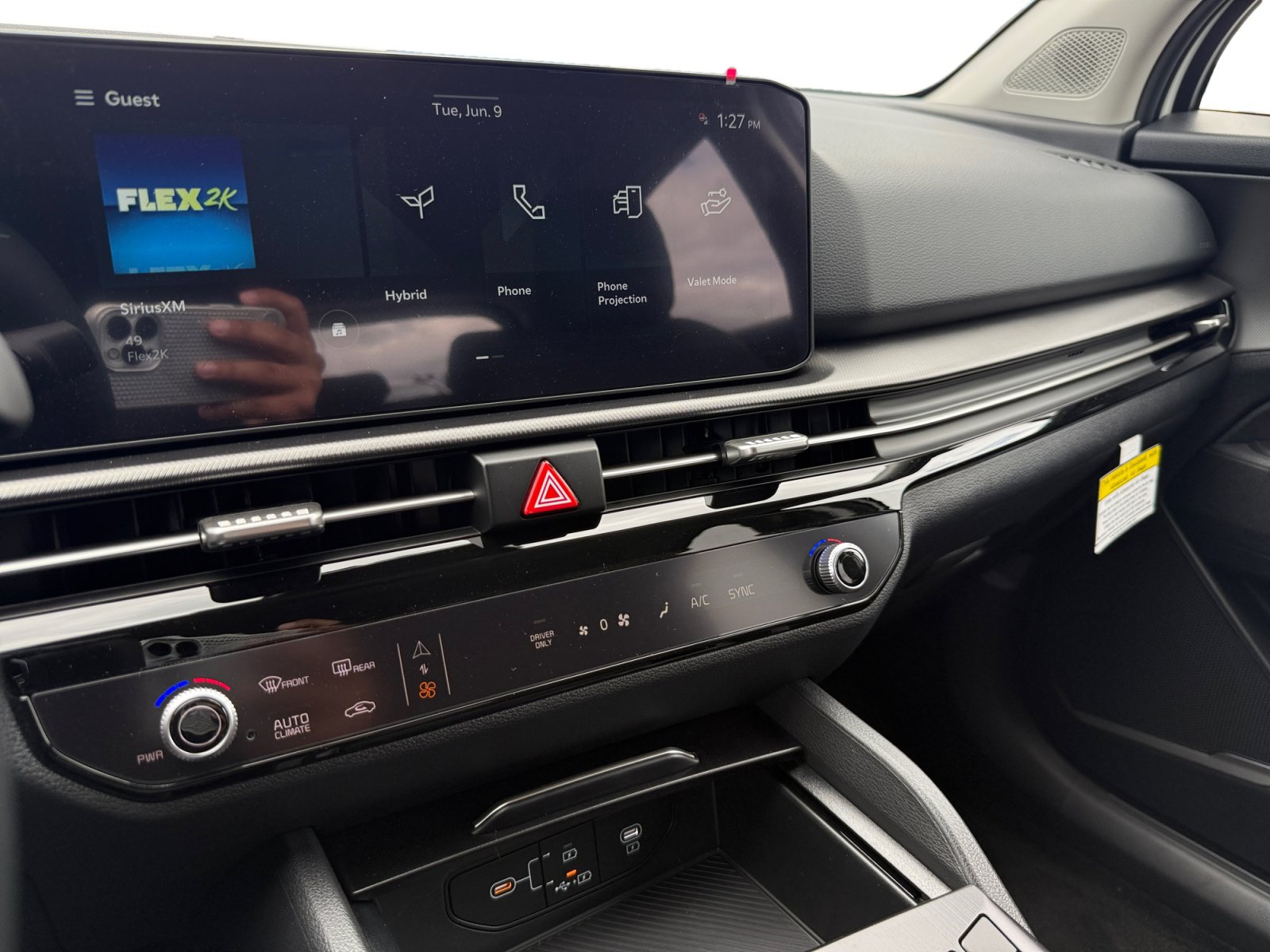 New 2026 Kia Sportage LX FWD image 12