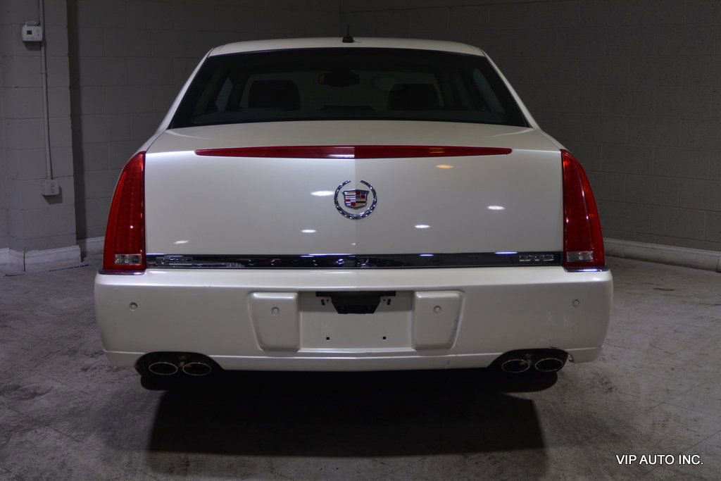 Used 2008 Cadillac DTS w/ Sun And Sound Package image 35