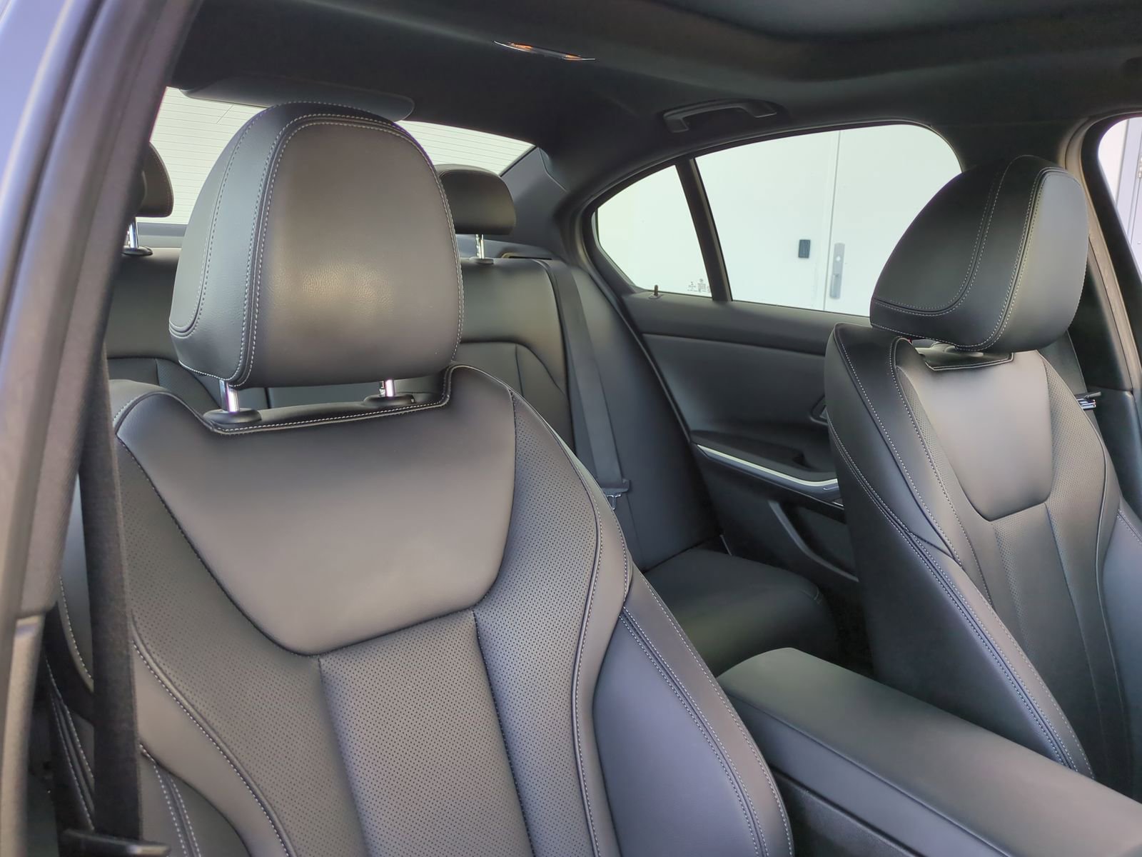 Certified 2023 BMW 330i xDrive Sedan w/ M Sport Package image 32