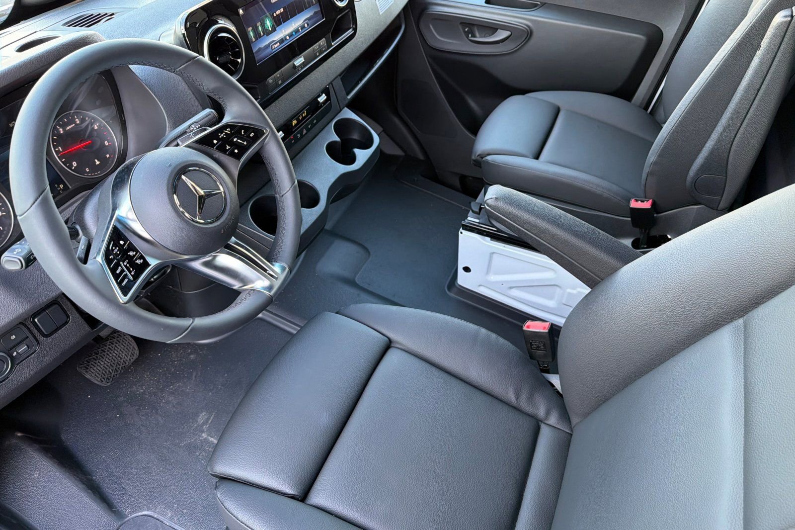 New 2025 Mercedes-Benz Sprinter 2500 image 8