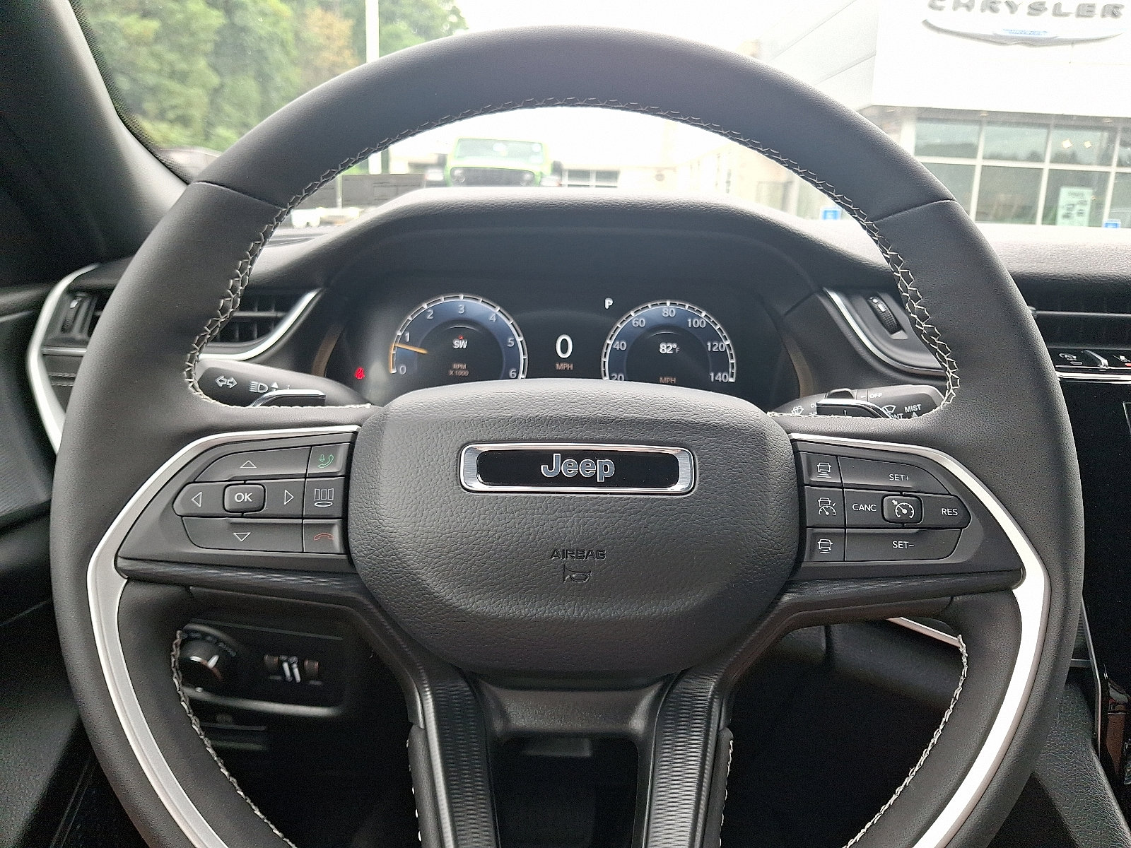 New 2025 Jeep Grand Cherokee L Altitude w/ Trailer Tow Package image 13