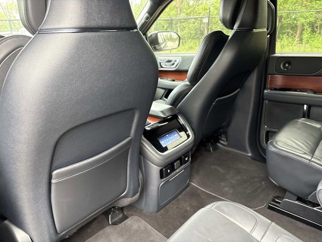 Certified 2022 Lincoln Navigator L Reserve image 16