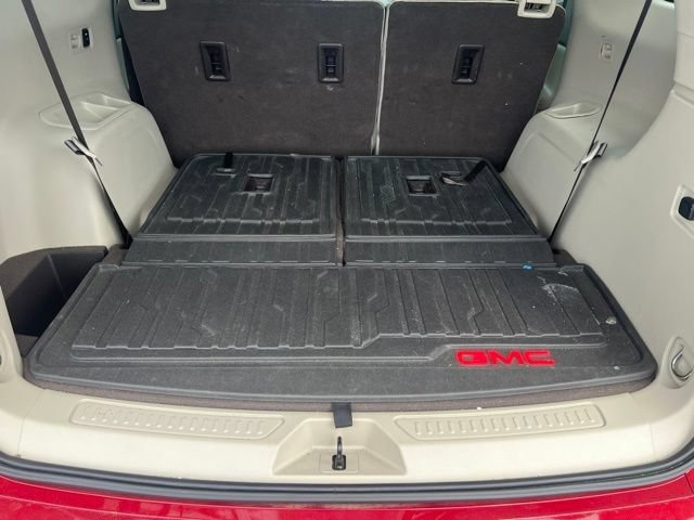 Certified 2019 GMC Acadia Denali w/ Technology Package FWD image 24