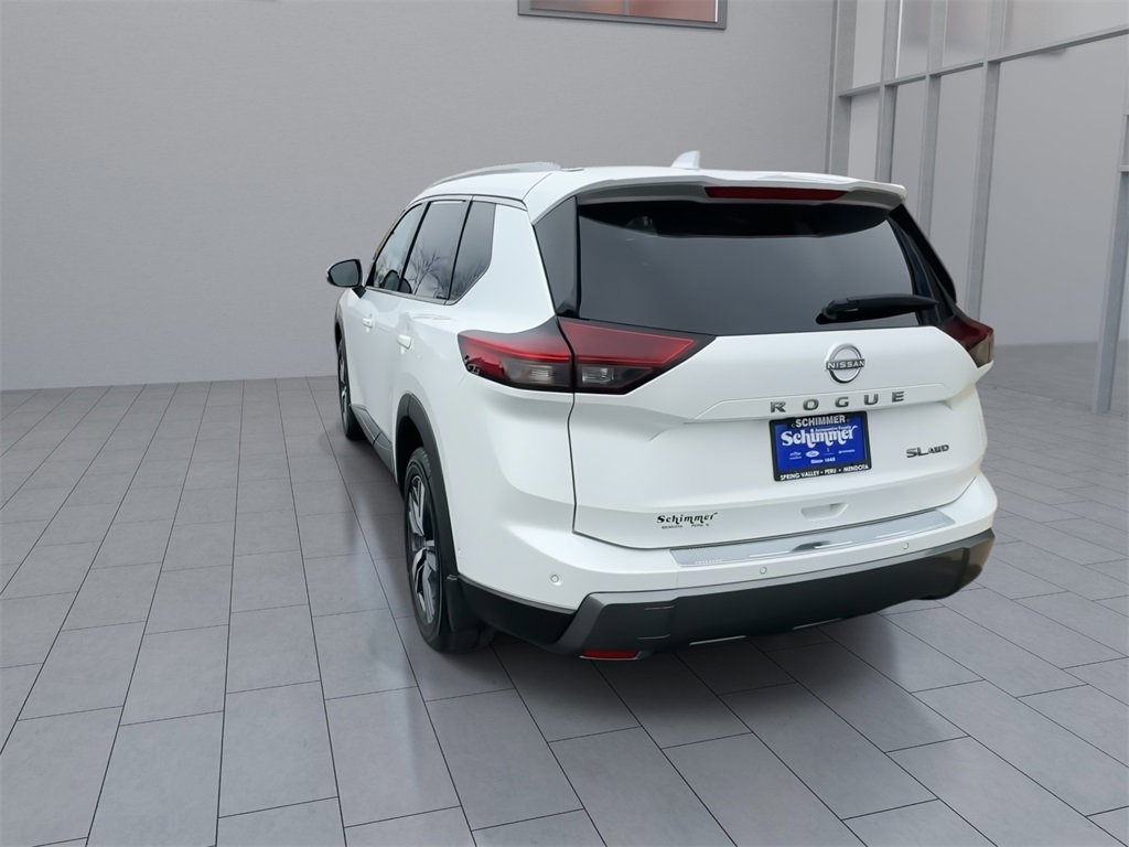 Used 2024 Nissan Rogue SL w/ SL Premium Package image 7