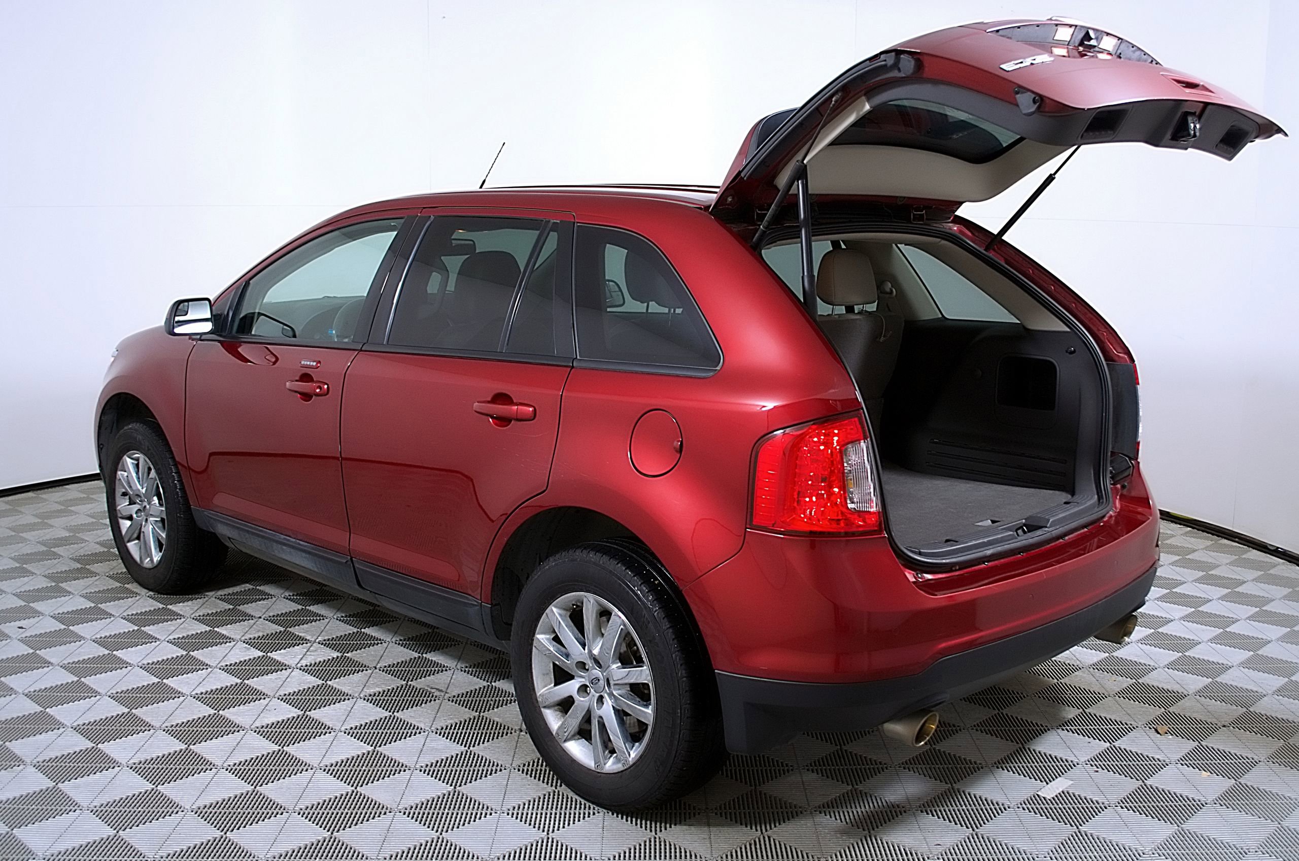 Used 2014 Ford Edge SEL w/ Equipment Group 205A image 10