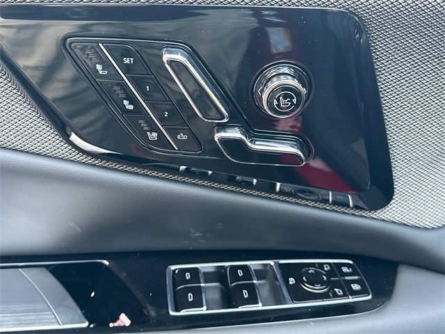 New 2025 Cadillac Optiq Sport 2 w/ LPO, Floor Liner Package image 29