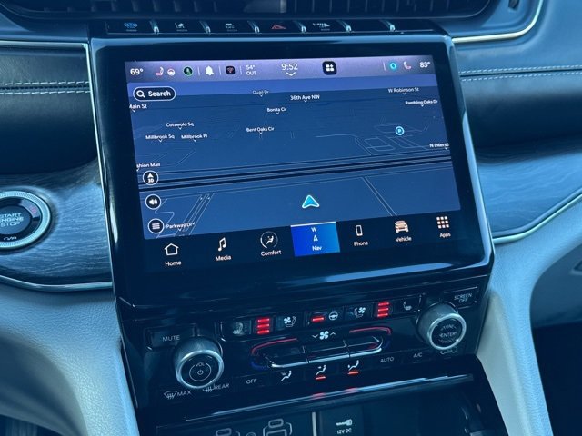 Used 2022 Jeep Grand Cherokee Overland w/ Advanced Protech Group III image 8