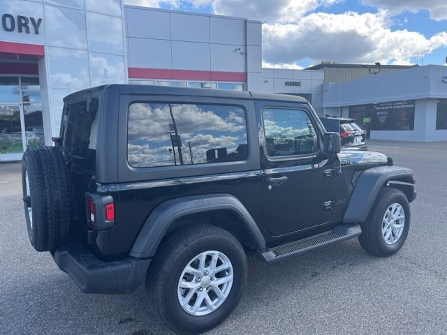 Used 2023 Jeep Wrangler Sport S image 4