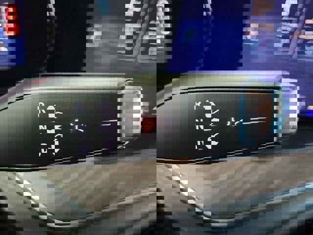 Used 2025 Chevrolet Suburban LT w/ Comfort Package image 22