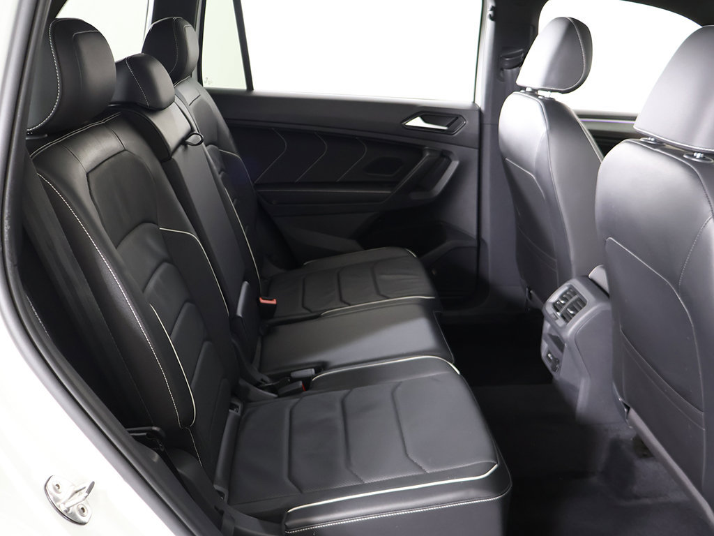Used 2022 Volkswagen Tiguan SEL R-Line AWD/4WD image 39