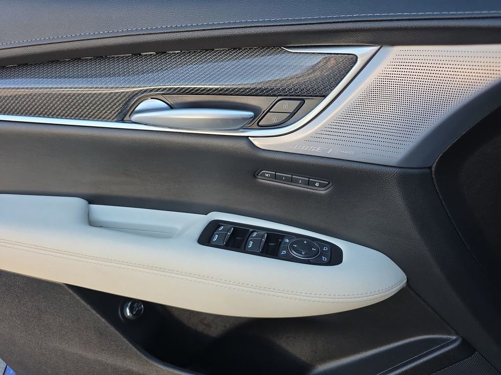 Certified 2023 Cadillac XT5 Sportv w/ Technology Package image 24