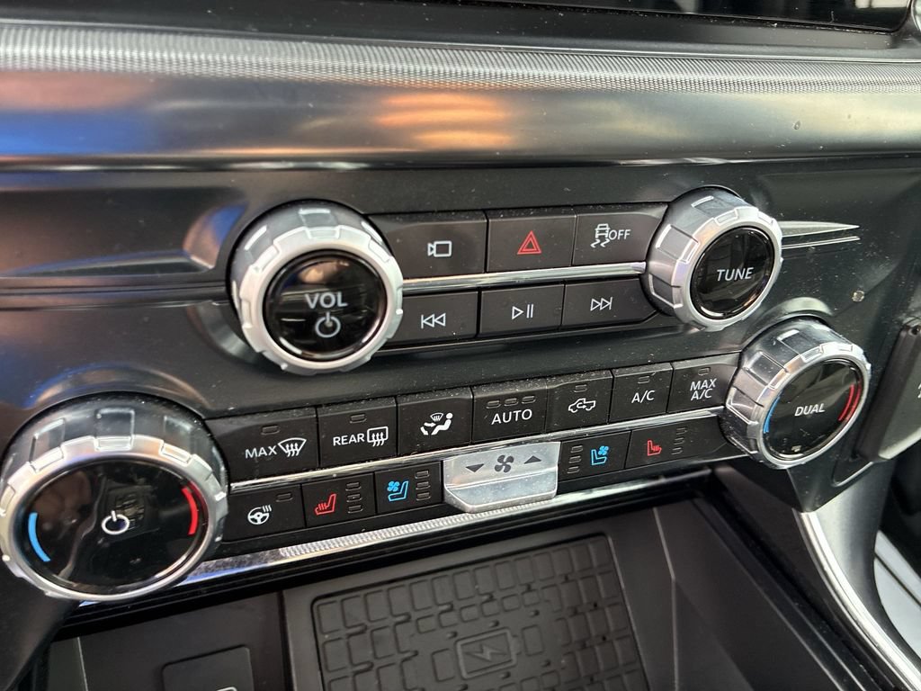 Used 2025 Ford F150 Raptor AWD/4WD image 17