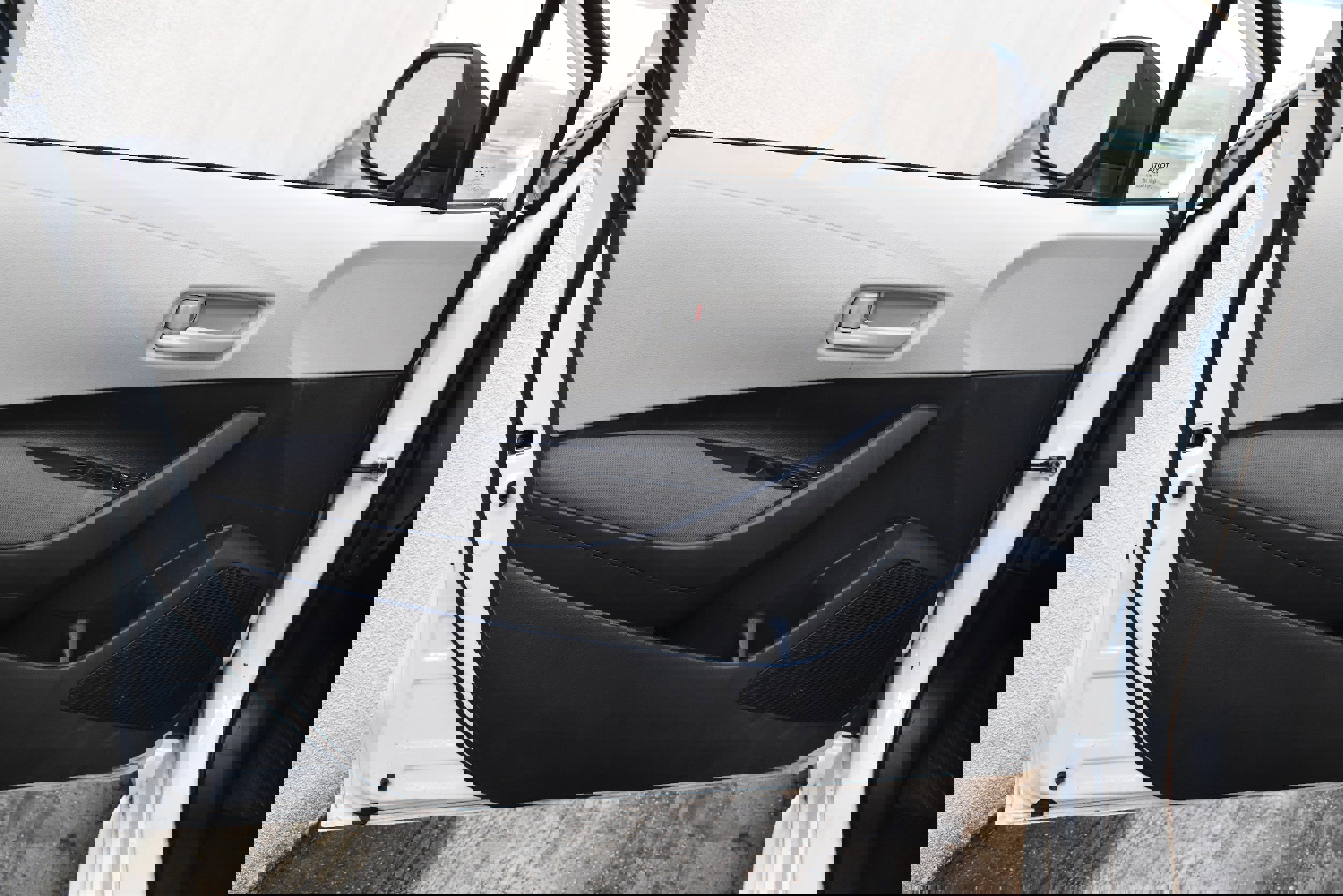 Used 2022 Toyota Corolla LE image 22