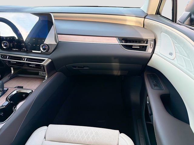 New 2026 Lexus RX 450h AWD image 19