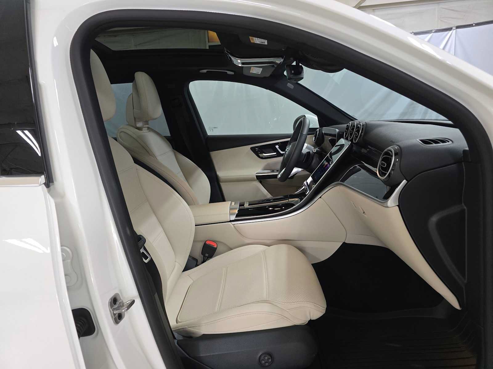 Certified 2026 Mercedes-Benz GLC 300 4MATIC image 10