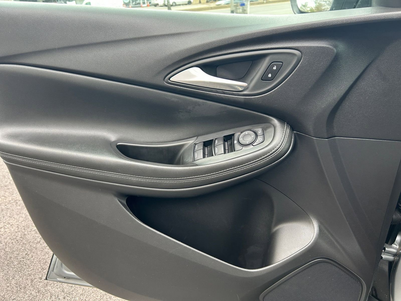 Used 2025 Buick Encore GX Preferred image 18