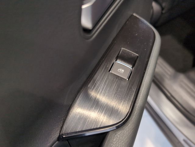 New 2026 Nissan Kicks SR w/ SR Premium Package image 12